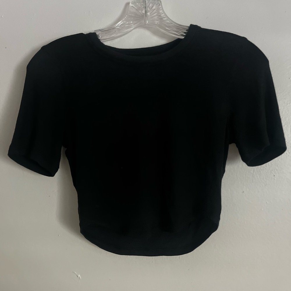 Lululemon Black Crop Top T-Shirt (Never Worn)
